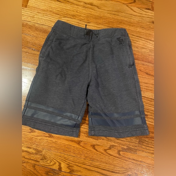 Shorts - Picture 1 of 3